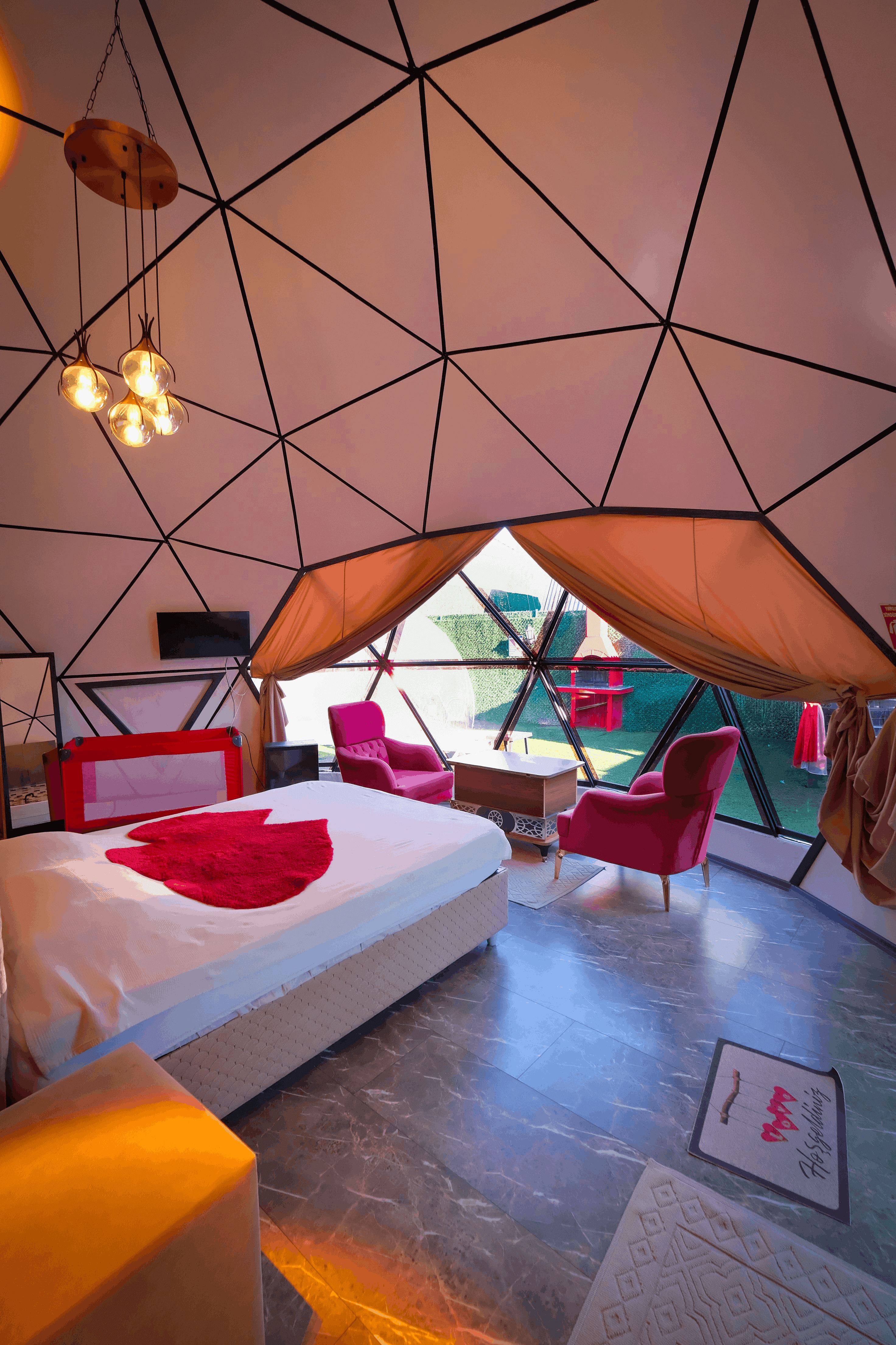 Kırmızı Dome Detay